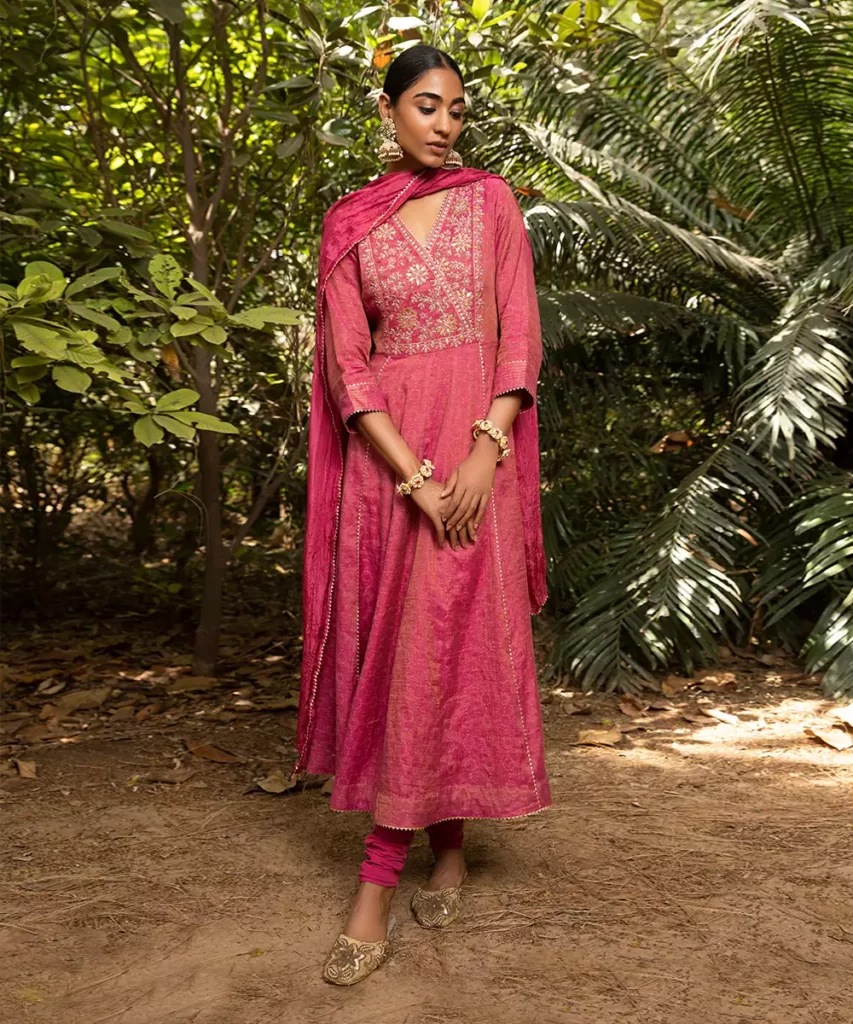 wedding guest outfits for women
