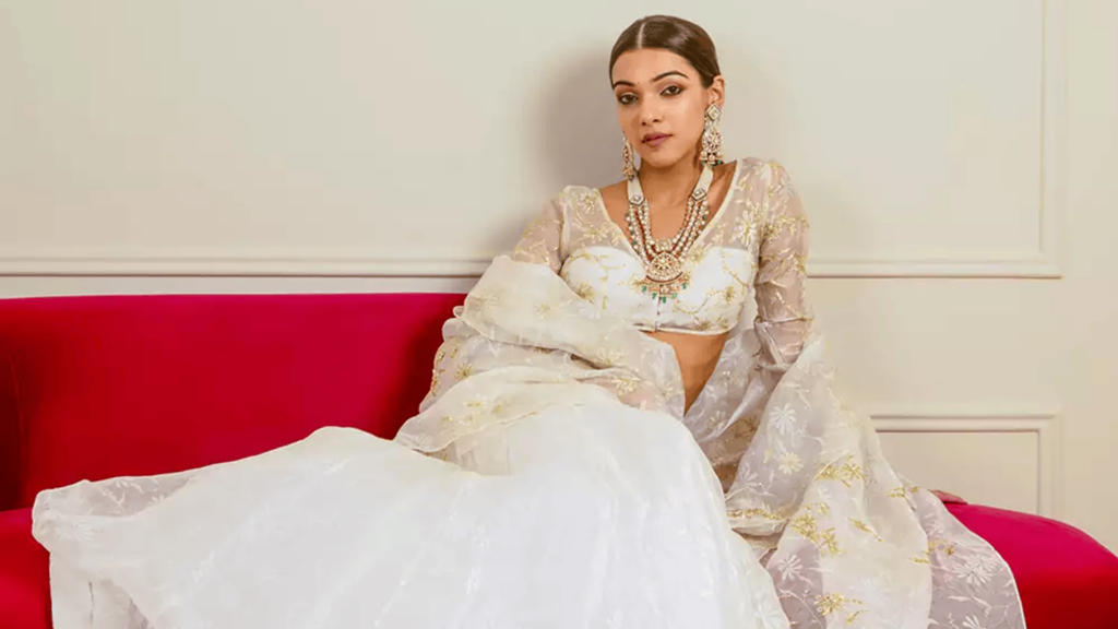 Pre Wedding Shoot Outfit