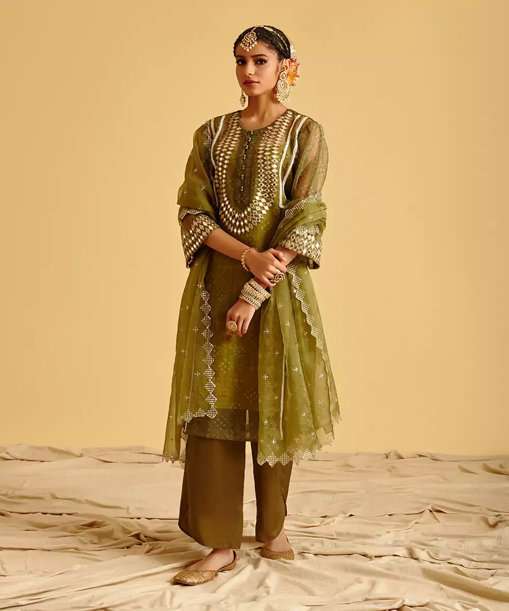 different types of indian outfits
